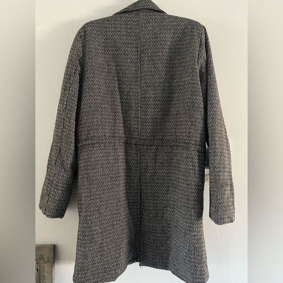 Stylish wool pea coat - Picture 4 of 5